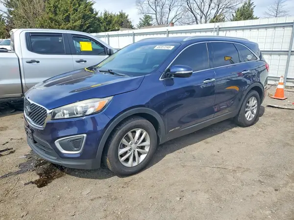5XYPGDA51JG391098 2018 KIA SORENTO - Image 1
