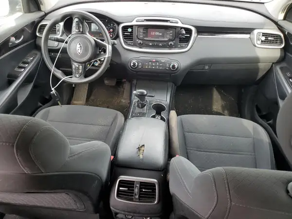 5XYPGDA51JG392137 2018 KIA SORENTO - Image 8