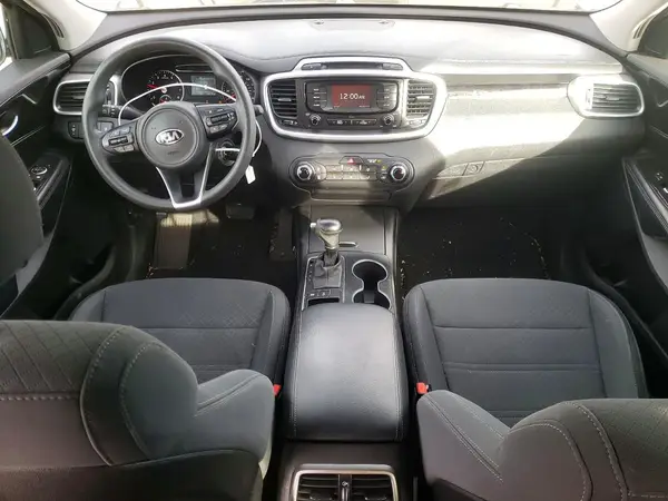 5XYPGDA51JG408689 2018 KIA SORENTO - Image 8