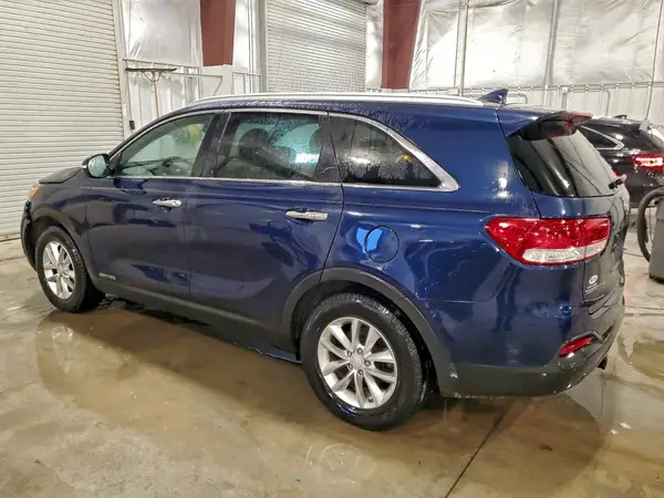 5XYPGDA51JG416548 2018 KIA SORENTO - Image 2