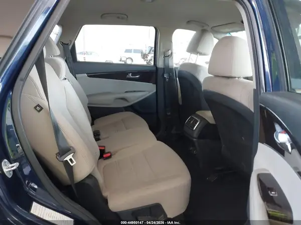 5XYPGDA51KG441676 2019 KIA SORENTO - Image 8