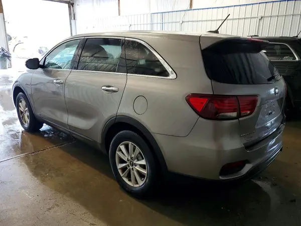 5XYPGDA51KG449194 2019 KIA SORENTO - Image 2
