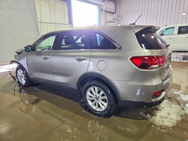 5XYPGDA51KG476847 2019 KIA SORENTO - Image 2