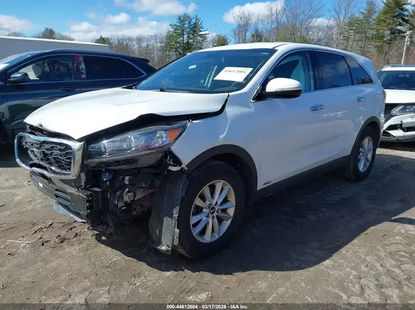 5XYPGDA51KG480879 2019 KIA SORENTO - Image 2