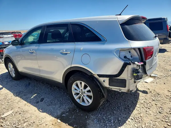 5XYPGDA51KG482079 2019 KIA SORENTO - Image 2