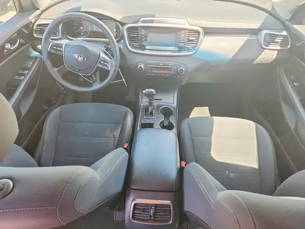 5XYPGDA51KG482079 2019 KIA SORENTO - Image 8