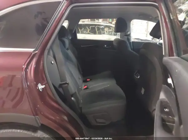 5XYPGDA51KG486715 2019 KIA SORENTO - Image 8