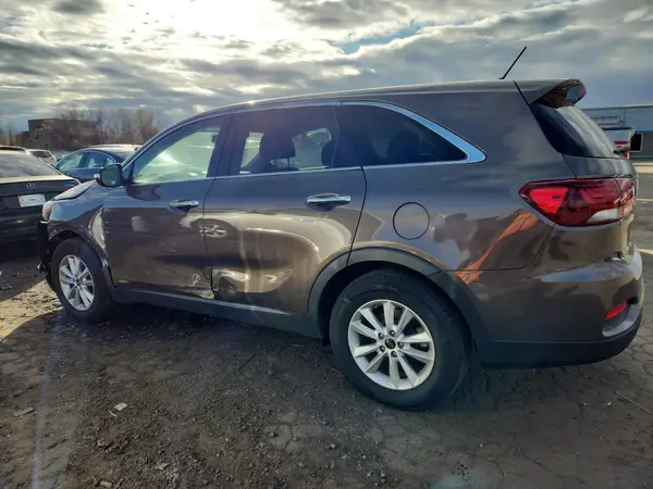 5XYPGDA51KG487959 2019 KIA SORENTO - Image 2