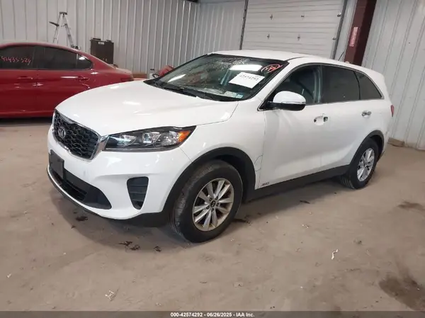 5XYPGDA51KG488447 2019 KIA SORENTO - Image 2
