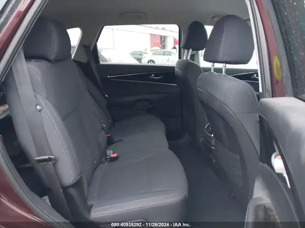 5XYPGDA51KG497696 2019 KIA SORENTO - Image 8