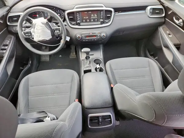 5XYPGDA51KG517235 2019 KIA SORENTO - Image 8