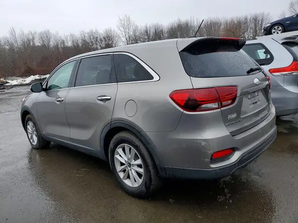 5XYPGDA51KG521656 2019 KIA SORENTO - Image 2