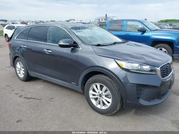 5XYPGDA51KG522810 2019 KIA SORENTO - Image 1