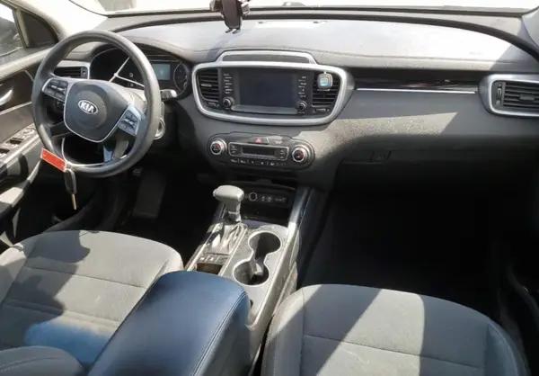 5XYPGDA51KG537081 2019 KIA SORENTO - Image 8