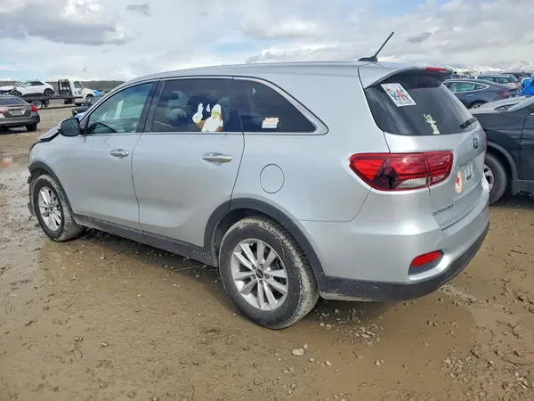 5XYPGDA51KG559002 2019 KIA SORENTO - Image 2