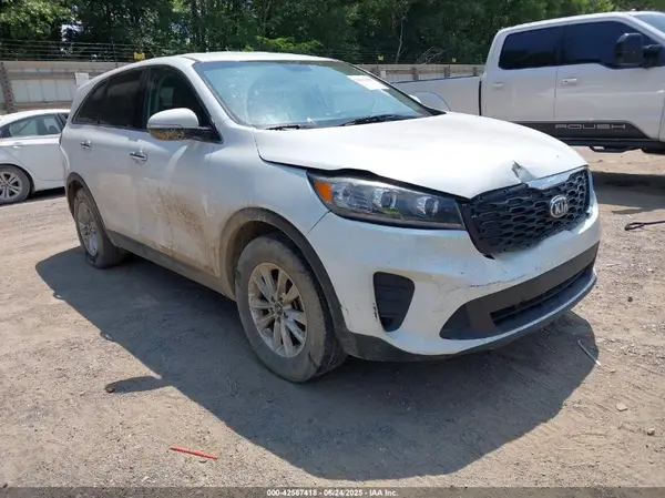 5XYPGDA51KG560134 2019 KIA SORENTO - Image 1