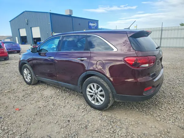 5XYPGDA51KG561719 2019 KIA SORENTO - Image 2
