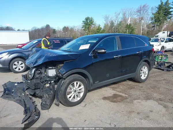 5XYPGDA51KG563714 2019 KIA SORENTO - Image 2