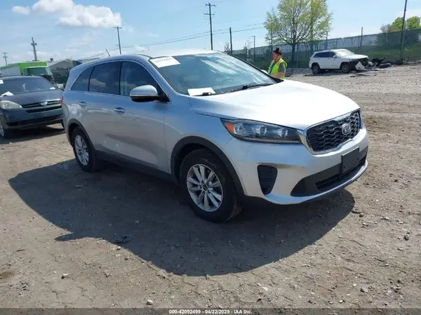 5XYPGDA51KG571442 2019 KIA SORENTO - Image 1