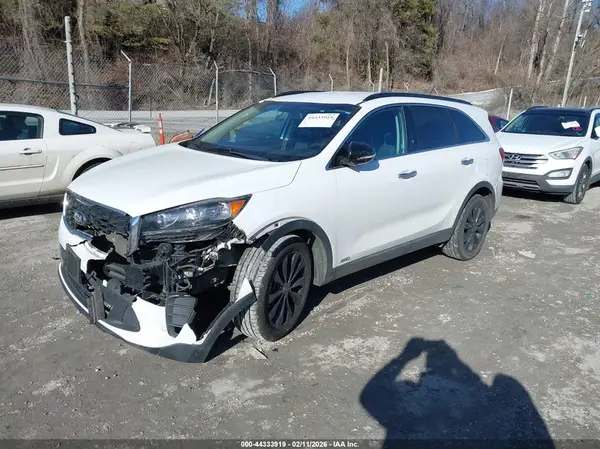 5XYPGDA51KG583770 2019 KIA SORENTO - Image 2