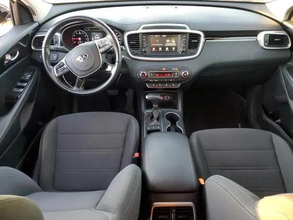 5XYPGDA51KG589052 2019 KIA SORENTO - Image 8