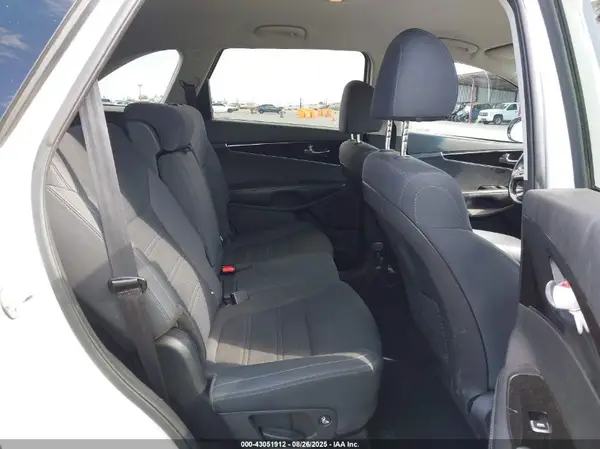 5XYPGDA51LG674099 2020 KIA SORENTO - Image 8