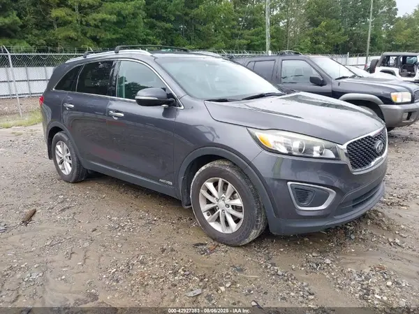 5XYPGDA52GG009489 2016 KIA SORENTO - Image 1