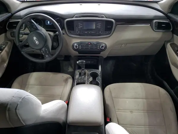 5XYPGDA52GG017950 2016 KIA SORENTO - Image 8