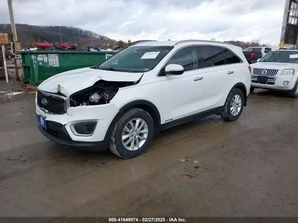 5XYPGDA52GG030598 2016 KIA SORENTO - Image 2