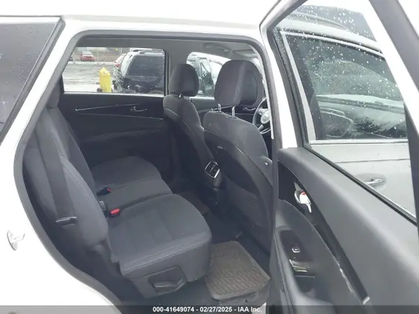 5XYPGDA52GG030598 2016 KIA SORENTO - Image 8