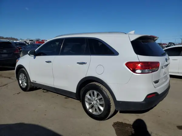 5XYPGDA52GG062662 2016 KIA SORENTO - Image 2