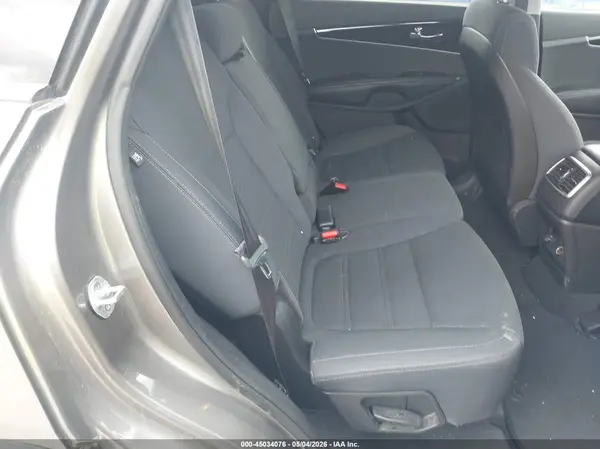 5XYPGDA52GG066663 2016 KIA SORENTO - Image 8