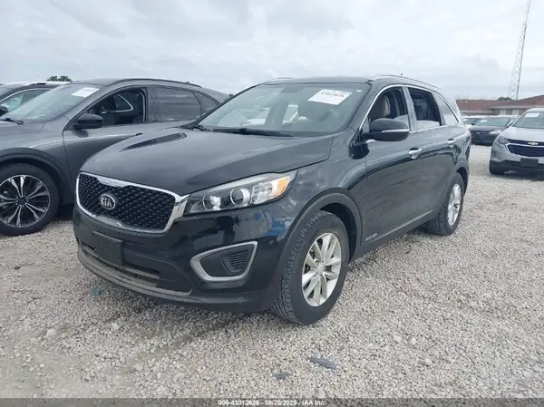 5XYPGDA52GG095385 2016 KIA SORENTO - Image 2