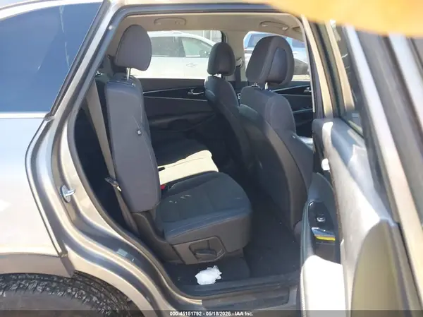 5XYPGDA52GG096374 2016 KIA SORENTO - Image 8