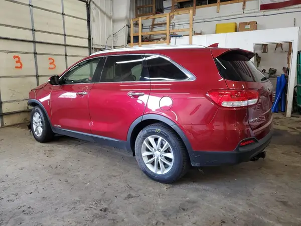5XYPGDA52GG113335 2016 KIA SORENTO - Image 2