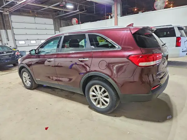 5XYPGDA52GG127462 2016 KIA SORENTO - Image 2