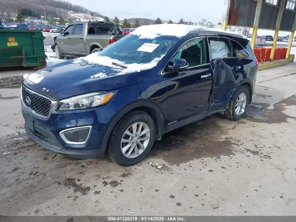 5XYPGDA52GG129986 2016 KIA SORENTO - Image 2