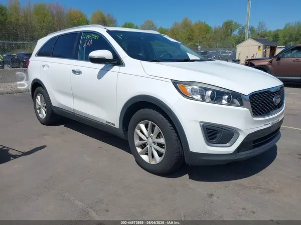 5XYPGDA52GG131060 2016 KIA SORENTO - Image 1