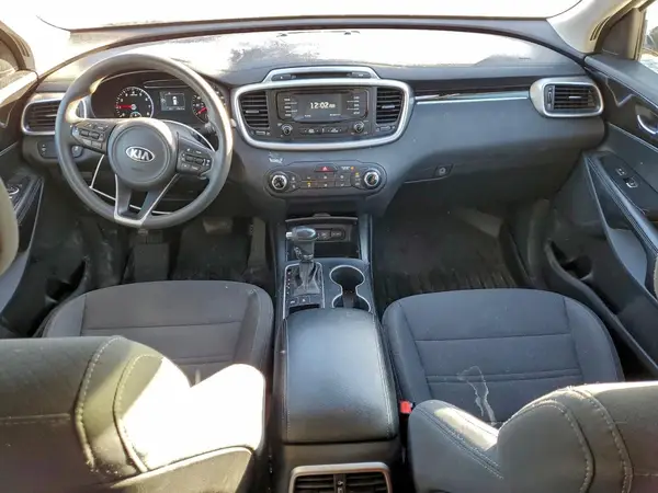 5XYPGDA52GG132001 2016 KIA SORENTO - Image 8
