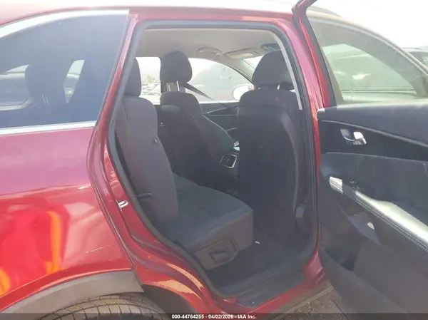 5XYPGDA52GG135478 2016 KIA SORENTO - Image 8