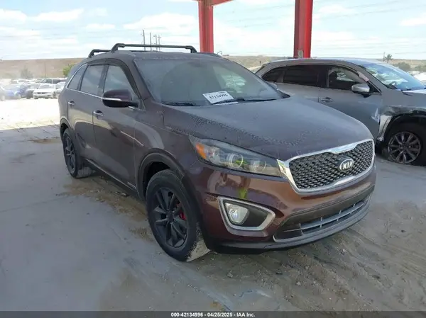 5XYPGDA52GG139983 2016 KIA SORENTO - Image 1