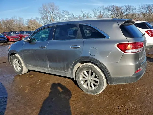 5XYPGDA52GG159411 2016 KIA SORENTO - Image 2
