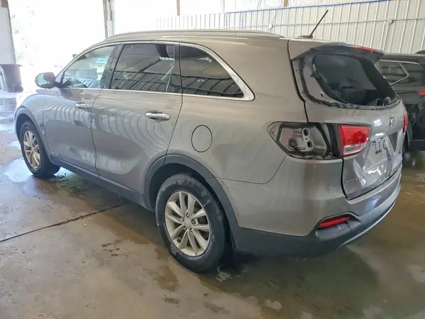 5XYPGDA52GG174068 2016 KIA SORENTO - Image 2