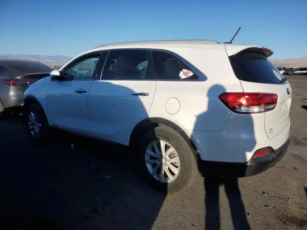 5XYPGDA52GG175902 2016 KIA SORENTO - Image 2