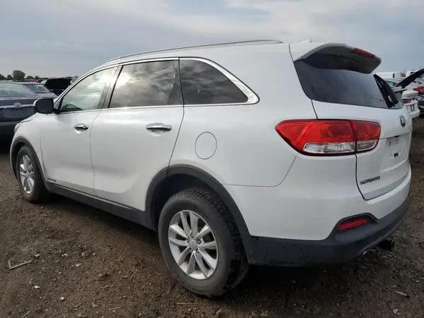5XYPGDA52GG177326 2016 KIA SORENTO - Image 2