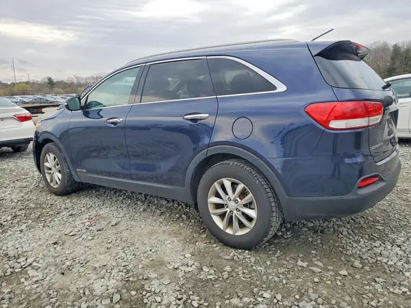 5XYPGDA52GG179772 2016 KIA SORENTO - Image 2