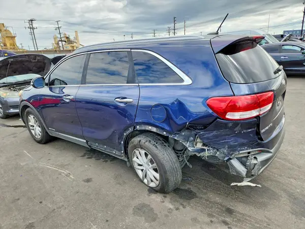 5XYPGDA52GG180291 2016 KIA SORENTO - Image 2