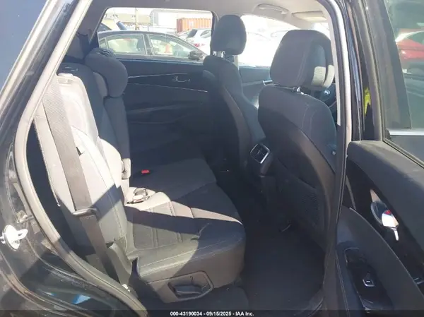 5XYPGDA52GG180629 2016 KIA SORENTO - Image 8