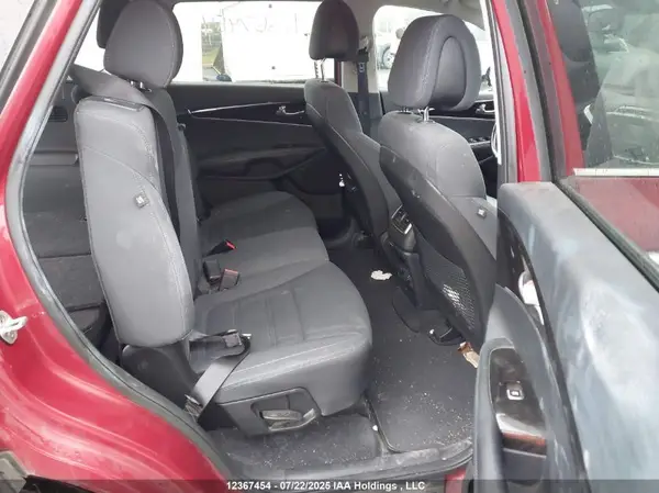 5XYPGDA52GG187368 2016 KIA SORENTO - Image 8