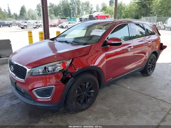 5XYPGDA52HG191373 2017 KIA SORENTO - Image 2